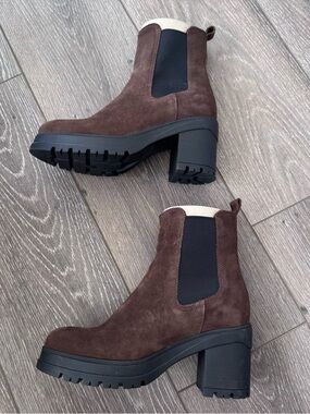 La Canadienne Paxton Suede Bootie in Brunette